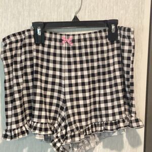 NWOT. PJ Couture Brand Women’s Size XL  Check Pajama Shorts